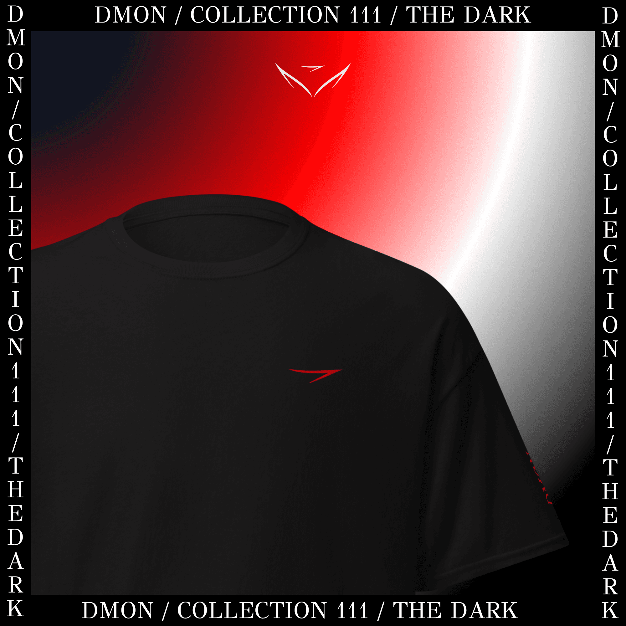 THE DARK, t-shirt noir porté de face.